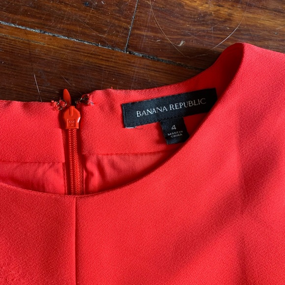 BANANA REPUBLIC Red short sleeve shift dress - Picture 5 of 6